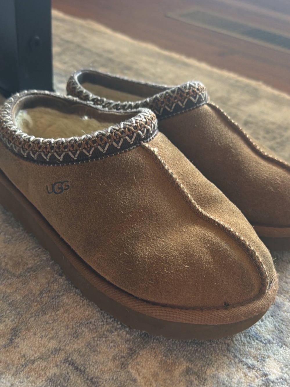 UGG Womens Chestnut Suede Slip-On Shearling Lined Clog